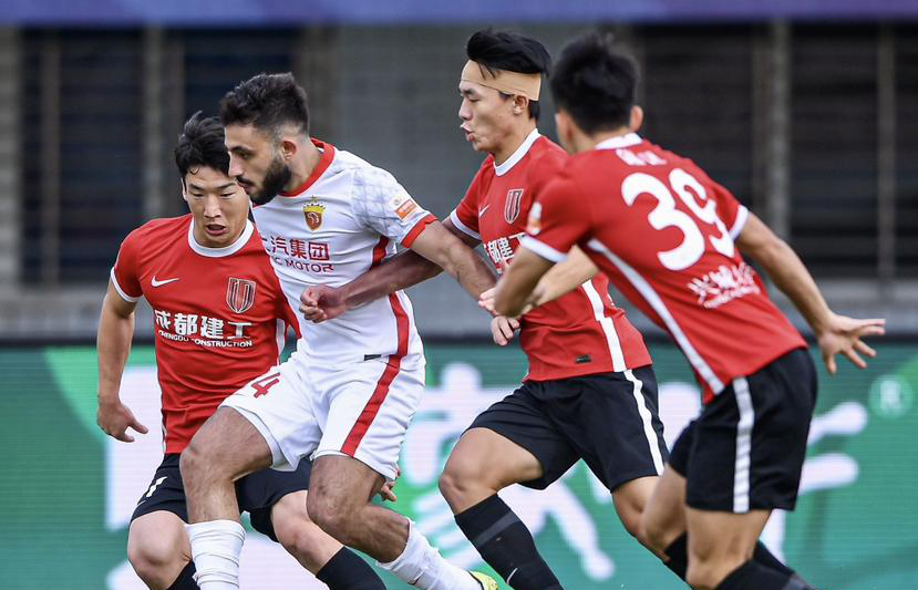 爱游戏入口 -成都蓉城围绕足总杯再遭质疑转会期休斯敦火箭备战德甲,芝加哥公牛今夜豪取连胜瞬间刷屏